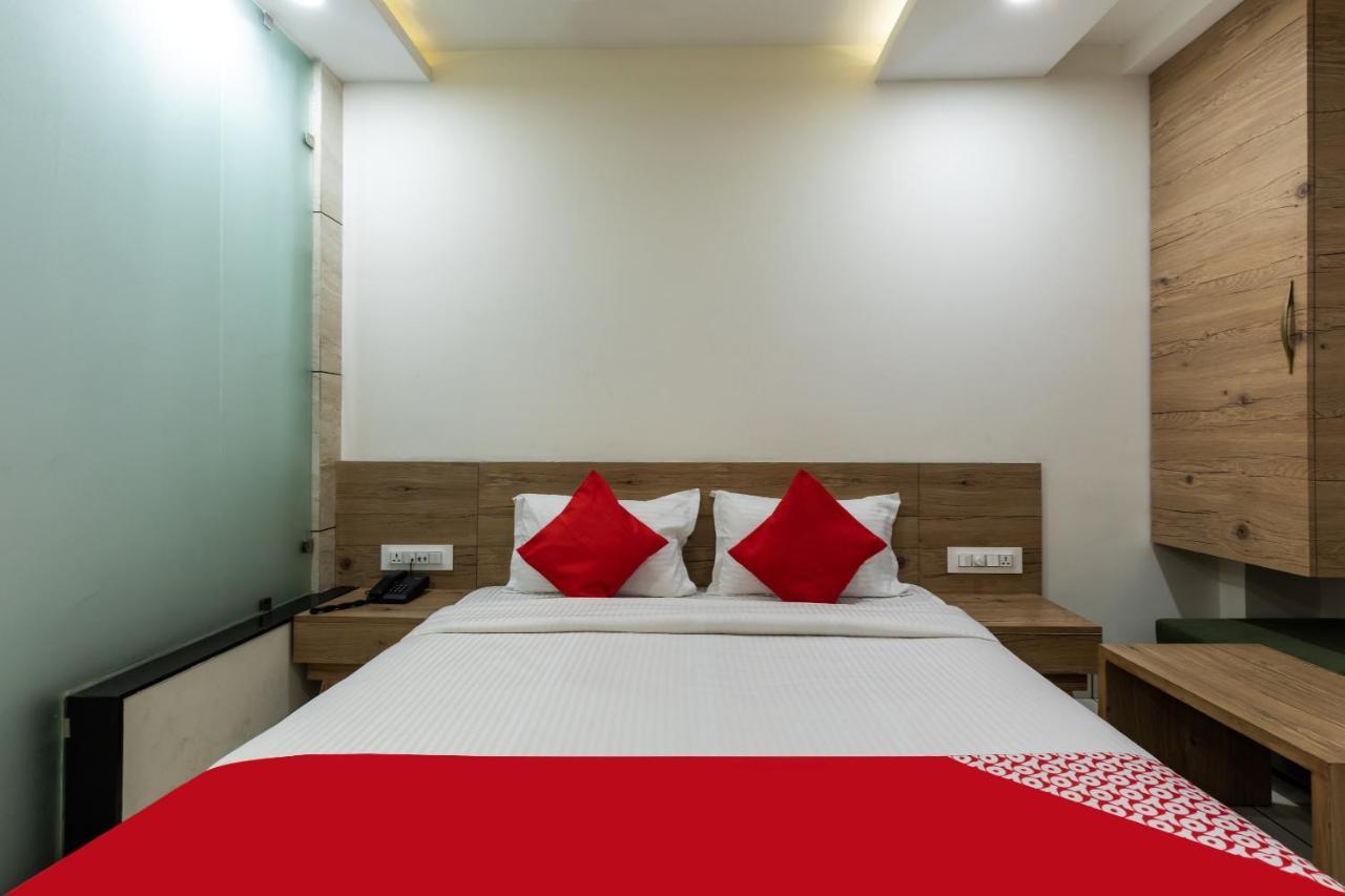Capital O 47403 Hotel Manjeet Bhopal Ngoại thất bức ảnh